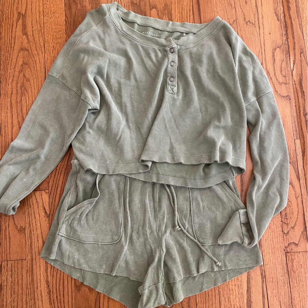 Areopostale green waffle knit sleep set